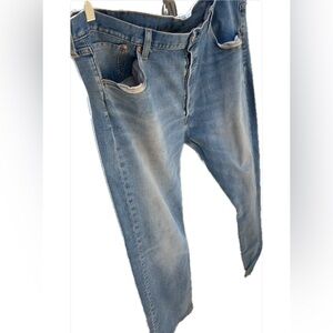 Levi 501 Size Men’s 40Wx32L, Vintage, Distressed, Regular Fit, 5 Pocket Style